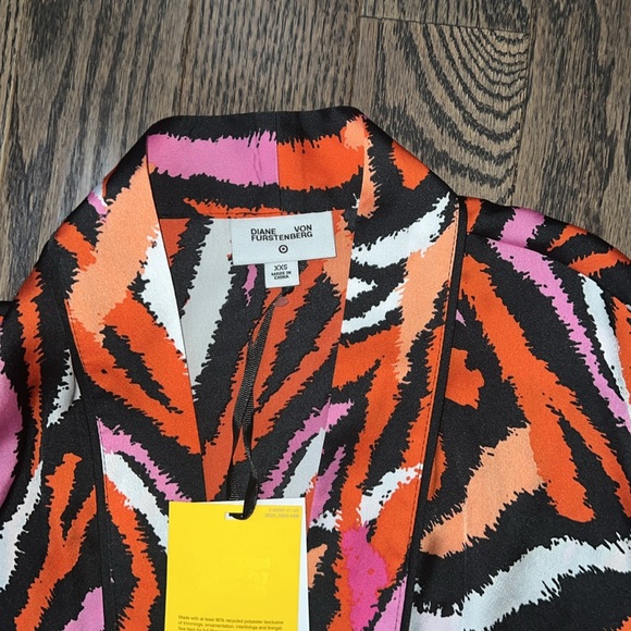 Women's Long Satin Disco Zebra Pink Robe - DVF x Target XXS NWT - Picture 4 of 7
